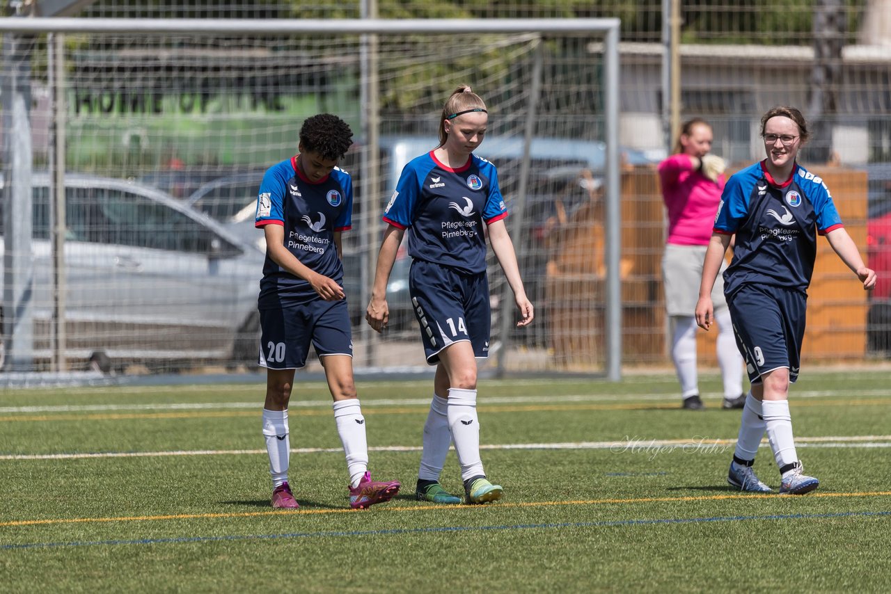 Bild 253 - wBJ Holsatia Elmshorn - VfL Pinneberg : Ergebnis: 1:4